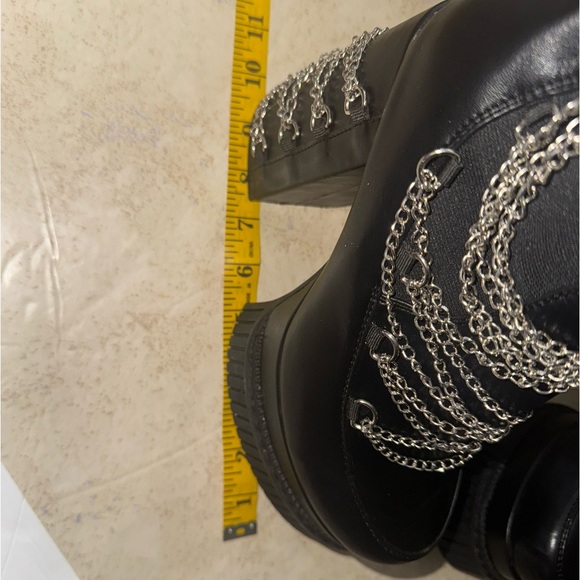 LAMODA Platform Chain Ankle Boots - size 7 EUC - Picture 13 of 13